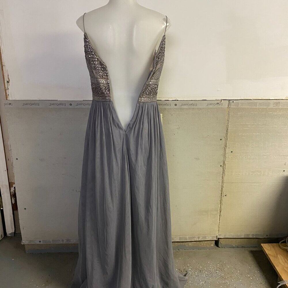 Adrianna Papell Gray Beaded Sleeveless Formal Gown Size 2 - Picture 2 of 4